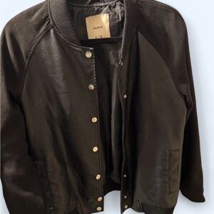 Pull&Bear Women's Classic Black Bomber Jacket